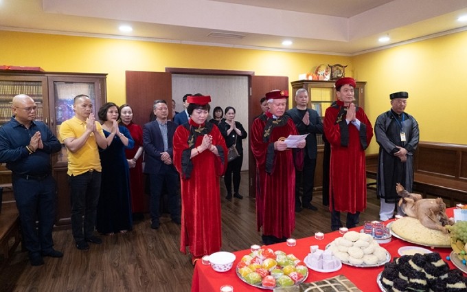 Vietnamitas en Rusia homenajean a legendarios fundadores de la nación.