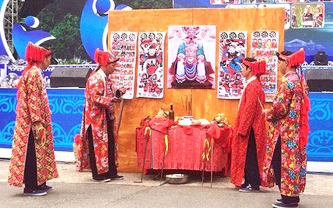 La ceremonia de adoración Bàn Vương. (Fotografía: Internet)