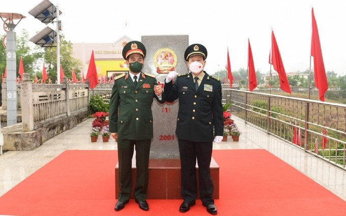 Los ministros de Defensa de Vietnam y China, general Phan Van Giang, y coronel general Wei Fenghe (Fuente: VNA)