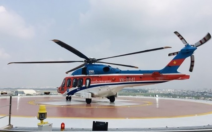 Lanzan tour en helicóptero sobre Ciudad Ho Chi Minh. (Fotografía: VNA)