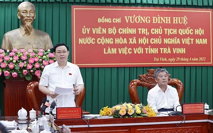 El presidente de la Asamblea Nacional, Vuong Dinh Hue en el evento. (Fotografía: VNA)
