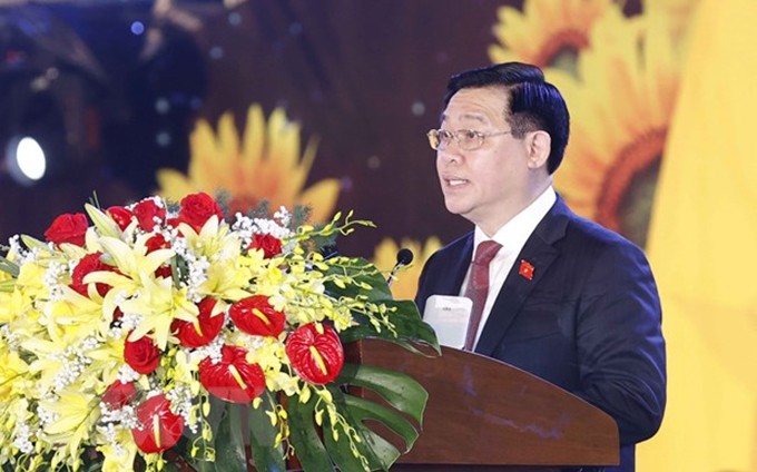 El presidente de la Asamblea Nacional de Vietnam, Vuong Dinh Hue, habla en la cita (Fotografía: VNA)