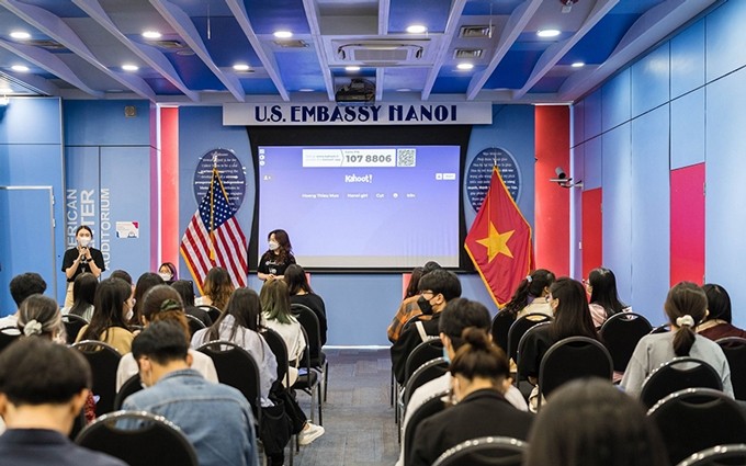 Una actividad juvenil en el Centro Americano de Hanói. (Fotografía: Embajada de Estados Unidos en Vietnam)