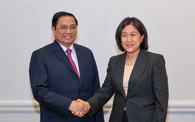  El primer ministro de Vietnam, Pham Minh Chinh, recibe a la Representante de Comercio de Estados Unidos, Katherine Tai (Foto: VOV)