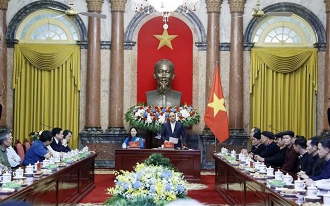 El presidente vietnamita, Nguyen Xuan Phuc, defiende mayor atención del Estado a los asuntos étnicos (Foto: VNA)