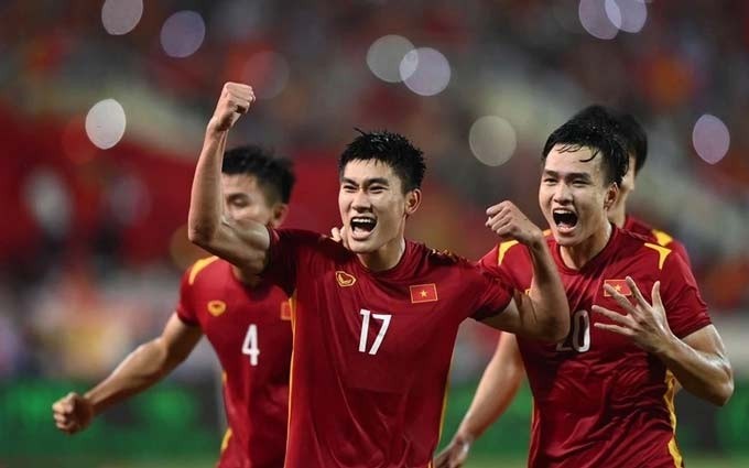 Fanáticos del Sudeste Asiático admiran el récord de la selección de fútbol de Vietnam. (Fotografía: dantri.com.vn)
