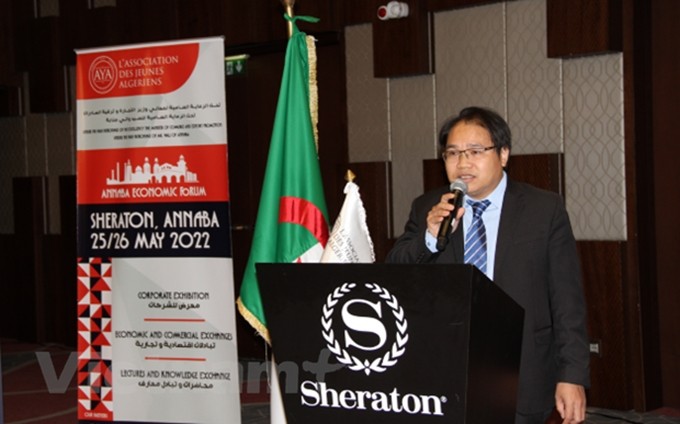  El consejero comercial de la Embajada de Vietnam en Argelia, Hoang Duc Nhuan, en el evento (Foto: VNA)