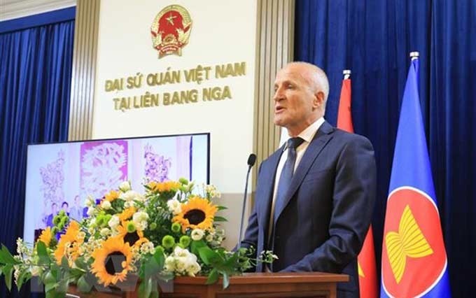 El director de VILAR, Nikolai Sidelnikov, en su discurso. (Fotografía: VNA)