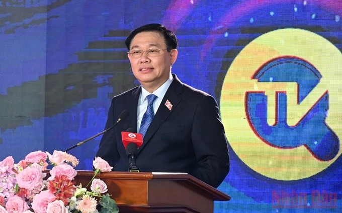 El presidente de la Asamblea Nacional de Vietnam, Vuong Dinh Hue, interviene en el evento. (Fotografía: Nhan Dan)