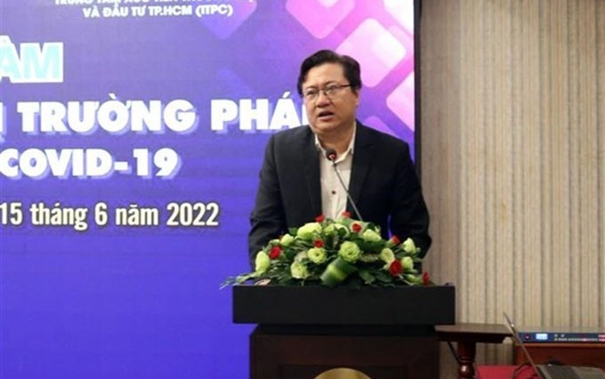 El subdirector del Centro de Promoción de Comercio e Inversión de Ciudad Ho Chi Minh Nguyen Tuan en el seminario. (Fotografía: VNA)