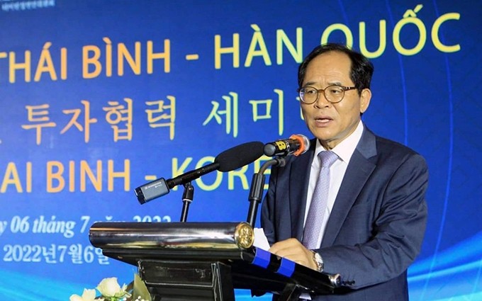 Park Noh Wan, embajador de Corea del Sur en Vietnam habla en el evento. (Fotografía: Nhan Dan)