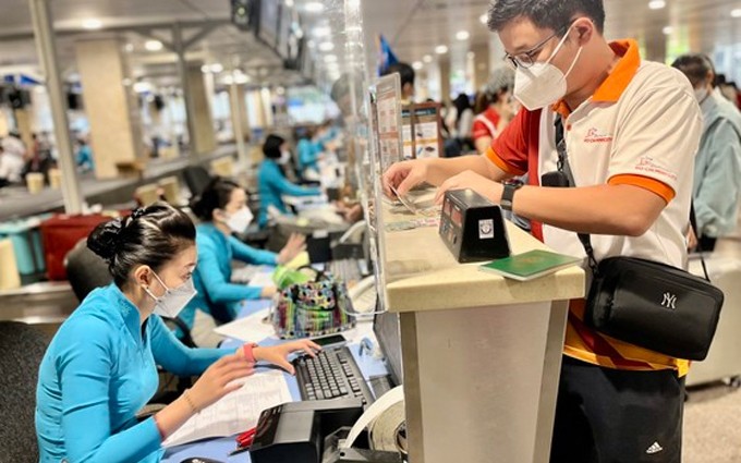 En el aeropuerto internacional de Tan Son Nhat, en Ciudad Ho Chi Minh. (Fotografía: vietnamtourism.gov.vn)