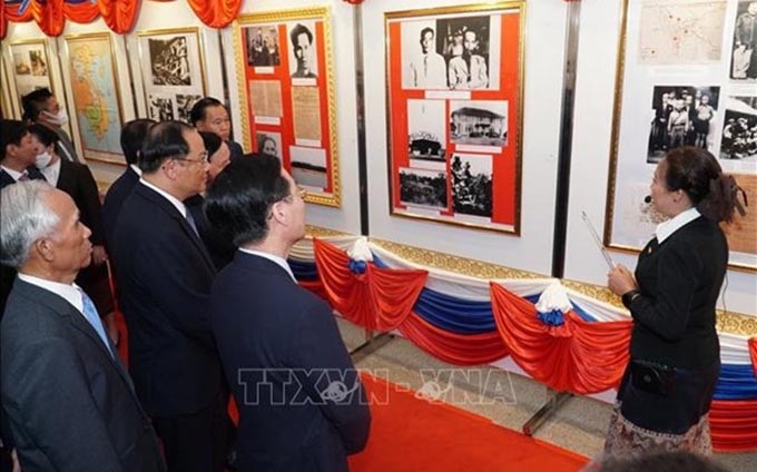 Inauguran exposición fotográfica sobre nexos entre Vietnam y Laos