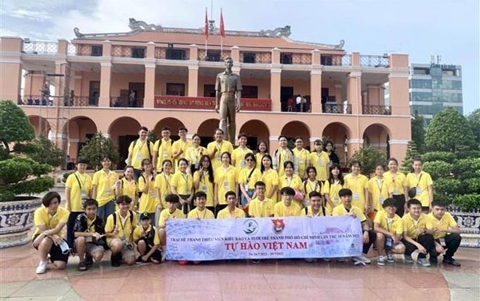 Participantes del Campamento de Verano para jóvenes vietnamitas en extranjero y de Ciudad Ho Chi Minh 2022. (Fotografía: VNA)