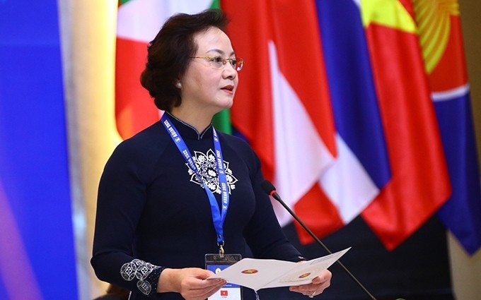 La ministra del Interior, Pham Thi Thanh Tra, pronuncia el discurso inaugural de la conferencia. (Fotografía: VNA)