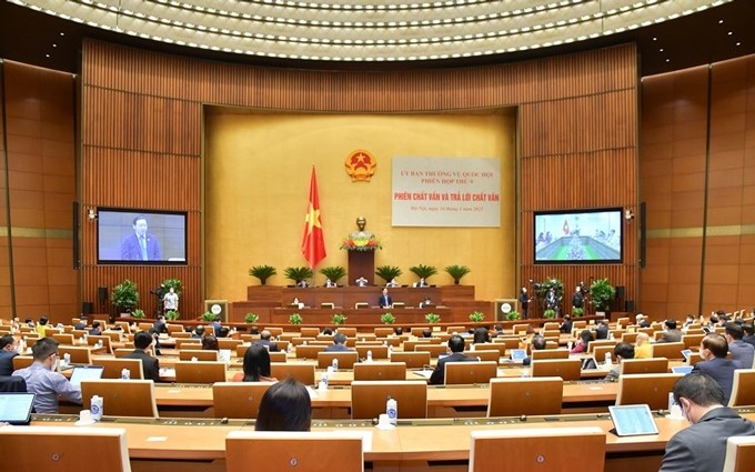 Una sesión de interpelación del Parlamento. (Fotografía: Oficina de la Asamblea Nacional de Vietnam)