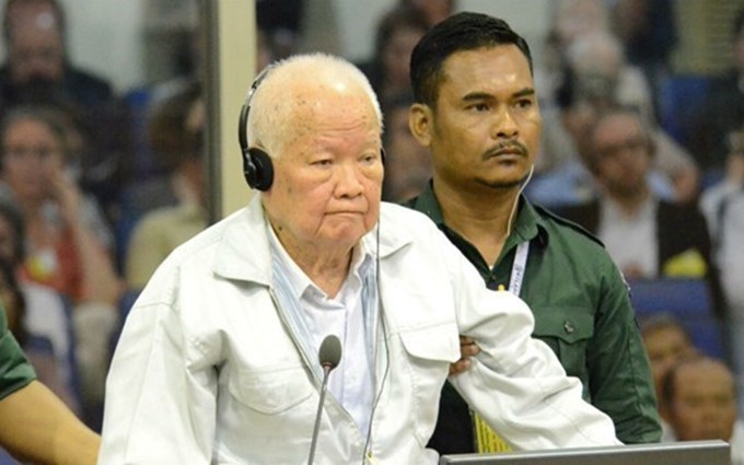 Khieu Samphan, titular del presídium de la llamada entonces Cambodia Democrática. (Fotografía: france24.com)