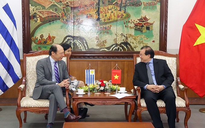 En la reunión. (Fotografía: Ministerio de Cultura, Deportes y Turismo de Vietnam)