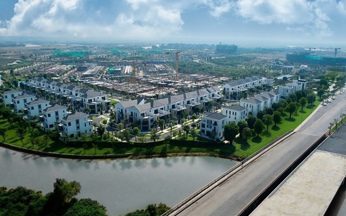 El proyecto de área urbana Aqua City ubicado a lo largo del río Dong Nai se implementa como preparativos para el aprovechamiento de las ventajas brindadas por el proyecto del Aeropuerto Internacional de Long Thanh (Foto: VNA)