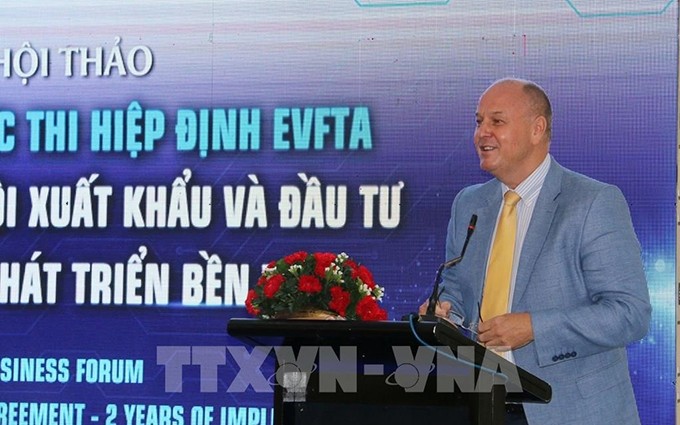 Carsten Schittiek, consejero comercial y jefe del Departamento Económico y Comercial de la misión europea en Vietnam. (Fotografía: VNA) 