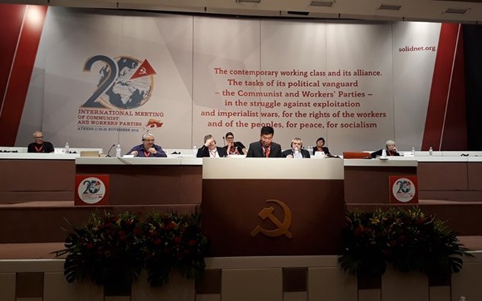 El subjefe de la Comisión de Asuntos Exteriores del Comité Central del Partido Comunista de Vietnam, Nguyen Manh Cuong, interviene en el EIPCO 20. (Fuente: VNA)
