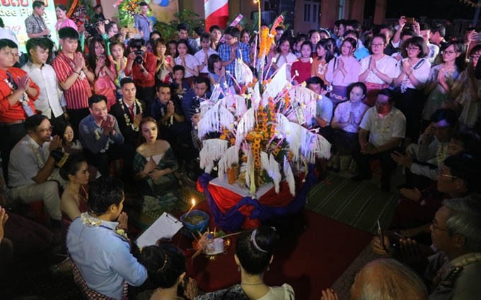 La celebración del Año Nuevo laosiano Bunpimay en Thua Thien Hue