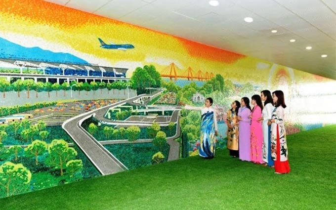 Inaugurada la pintura de cerámica gigantesca en el Aeropuerto Internacional de Noi Bai