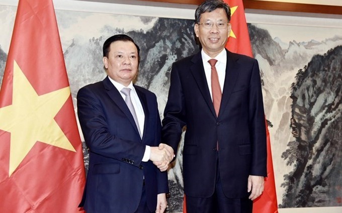 El ministro de Finanzas de Vietnam, Dinh Tien Dung (Izq.) y su homólogo chino, Liu Kun (Fuente: mof.gov.vn)