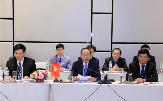 El viceministro vietnamita de Seguridad Pública, Le Quy Vuong, en la conferencia ministerial entre Vietnam, Laos y Camboya sobre la colaboración antidrogas. (Fuente: VNA)