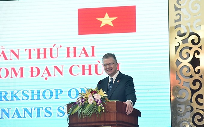 El embajador de Estados Unidos en Vietnam, Daniel J.Kritenbrink, en el evento. (Fotografía: dantri.com.vn/Toan Vu)