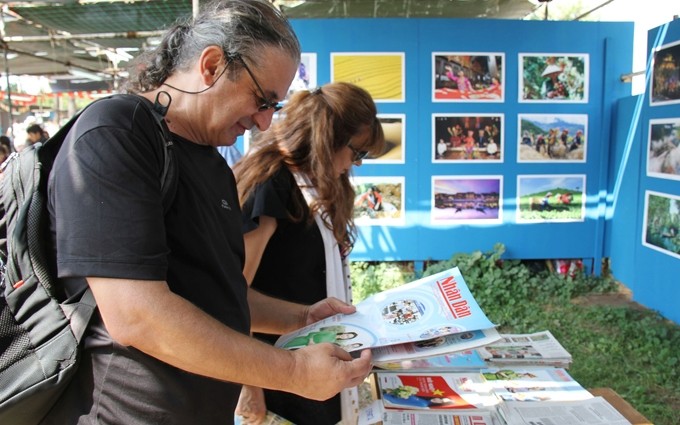 El periódico Nhan Dan en el Festival de Avante 2018.