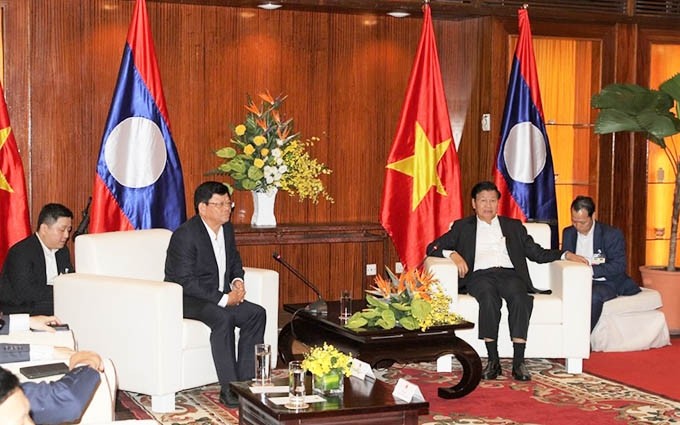 Visita premier de Laos ciudad vietnamita de Da Nang