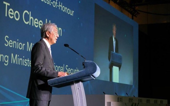 El ministro coordinador de Seguridad Nacional de Singapur, Teo Chee Hean, interviene en el evento. (Fotografía: VNA)