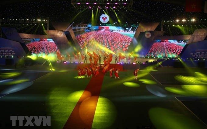 Un espectáculo en la clasura de los VIII Juegos Nacionales de Vietnam (Fuente: VNA)