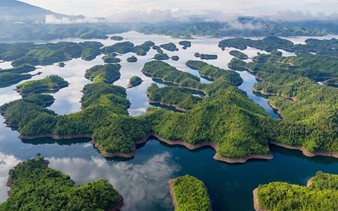 El lago de Ta Dung.